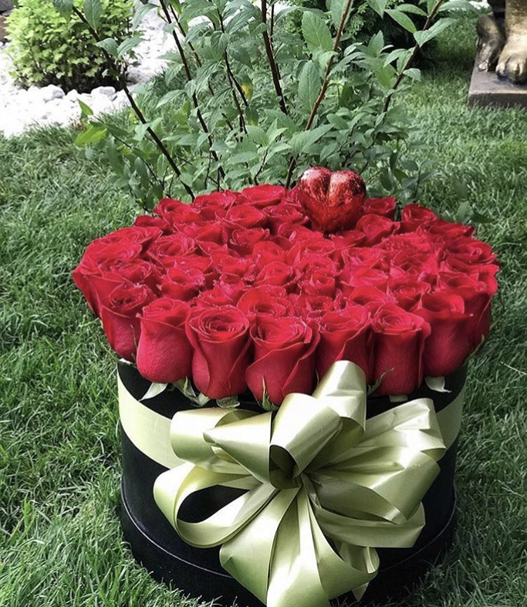 Özel Lüks Kutuda 41 Kırmızı Gül
